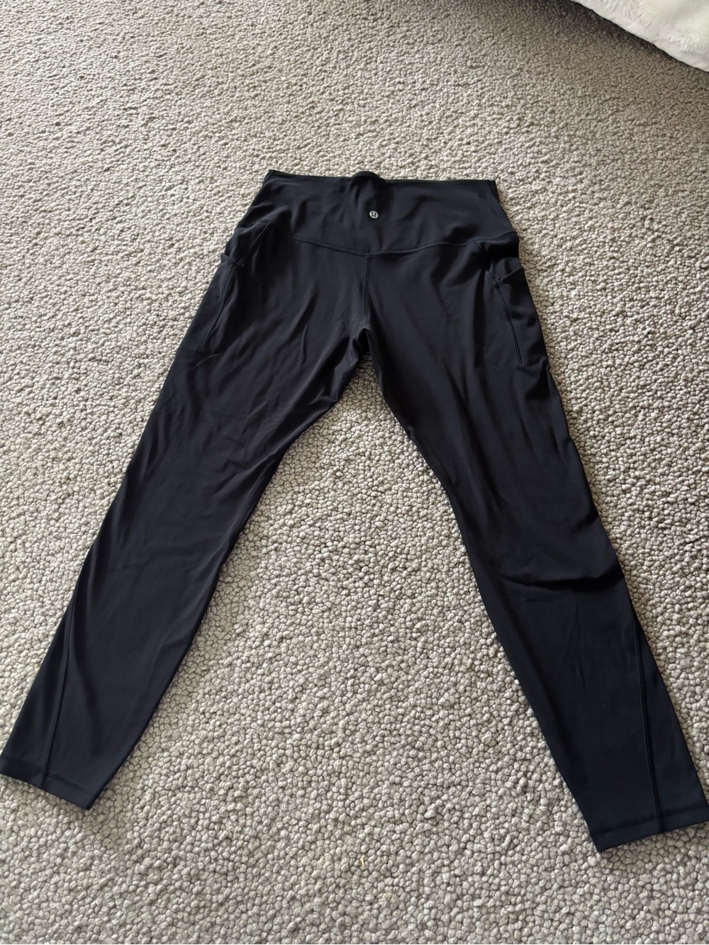 Lulu cropped leggings with pockets.
